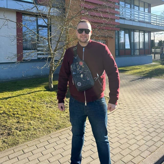 Виталий из Латвии за неделю устроился на норвежскую рыбную фабрику